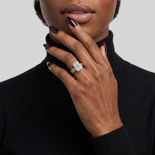 10CT Radiant Cut Lab Grown Diamond Bride Set in 18KT Gold