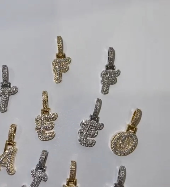 Bibi 0.18ct Initial Diamond Pendant in 18K Gold