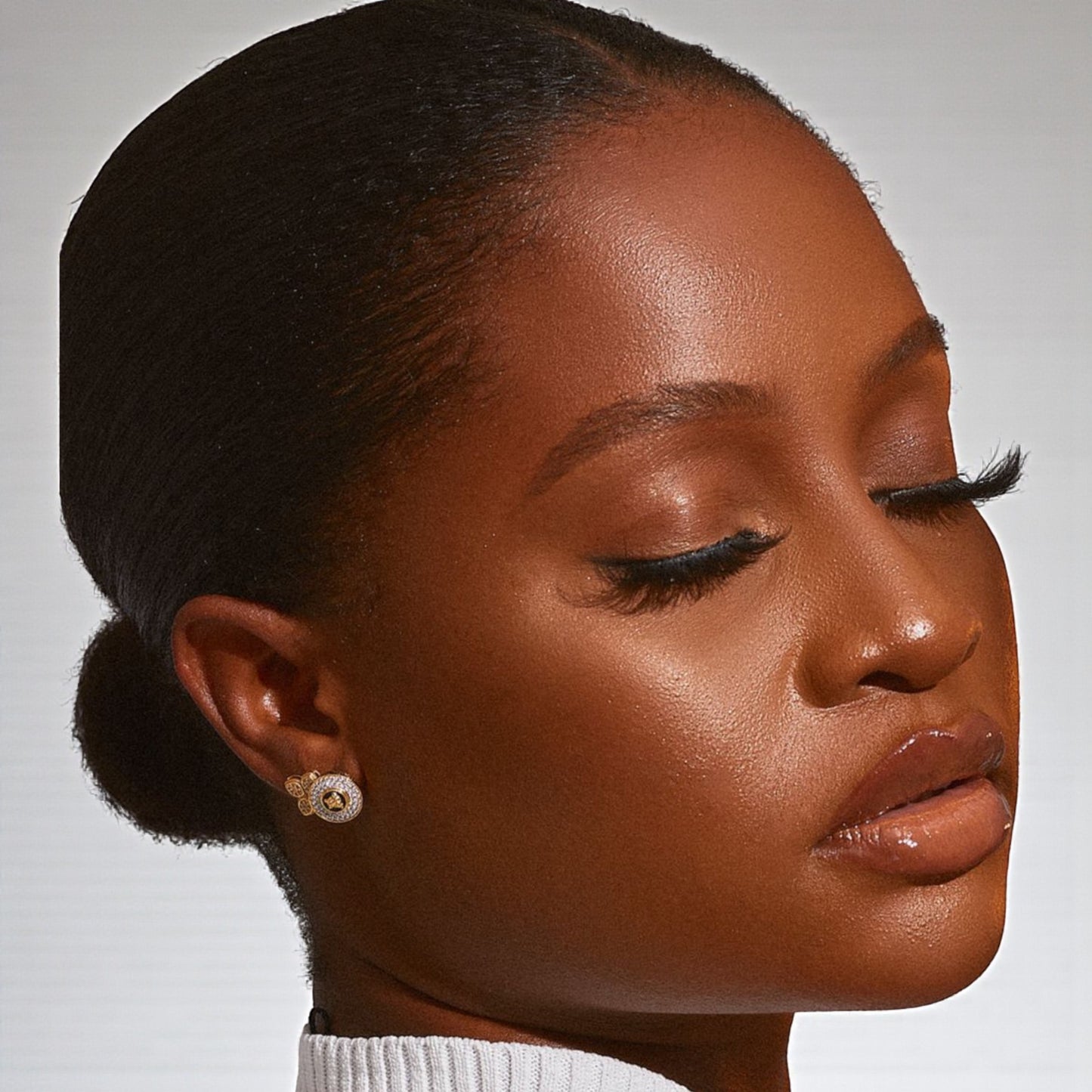 Medusa Diamond Stud Earrings in 18KT Gold