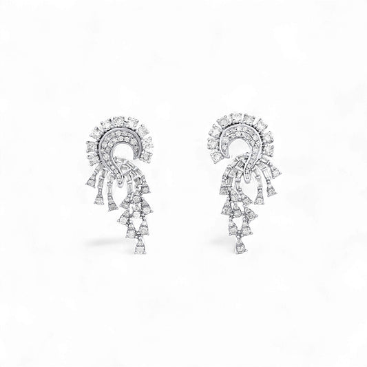 Arit Diamond Stud Earrings in 18KT Gold