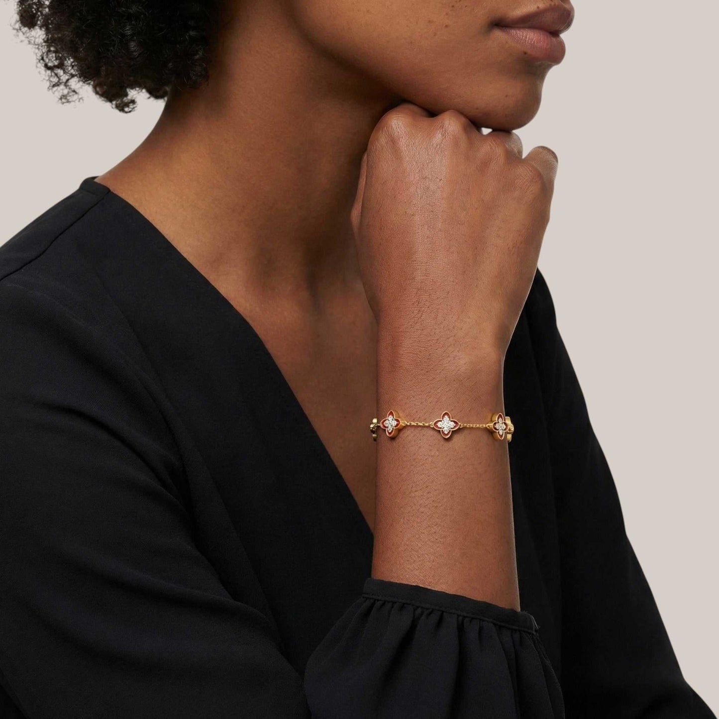 6 Clover Dual Diamond Bracelet in 18KT Gold