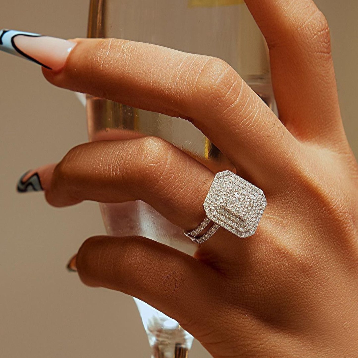 Evelyn Natural Diamond Bride Set in 18KT Gold