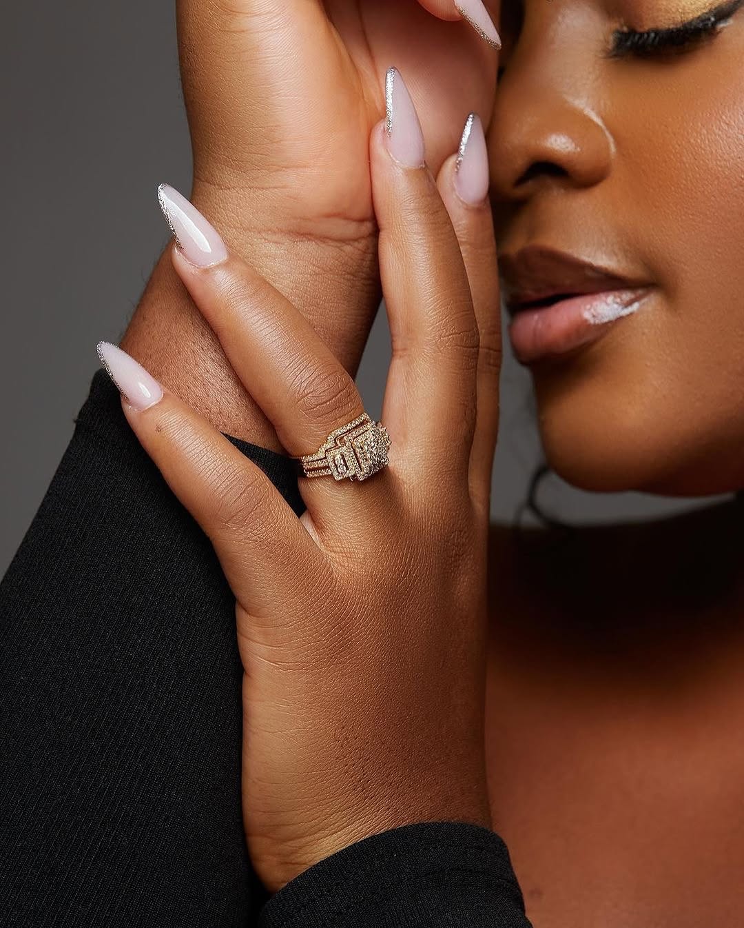 Regina Radiant Cut Natural Diamond Cluster Bride Set in 18K Gold