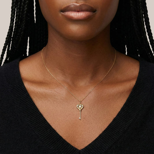 Heart Key Diamond Pendant Necklace in 18K Gold