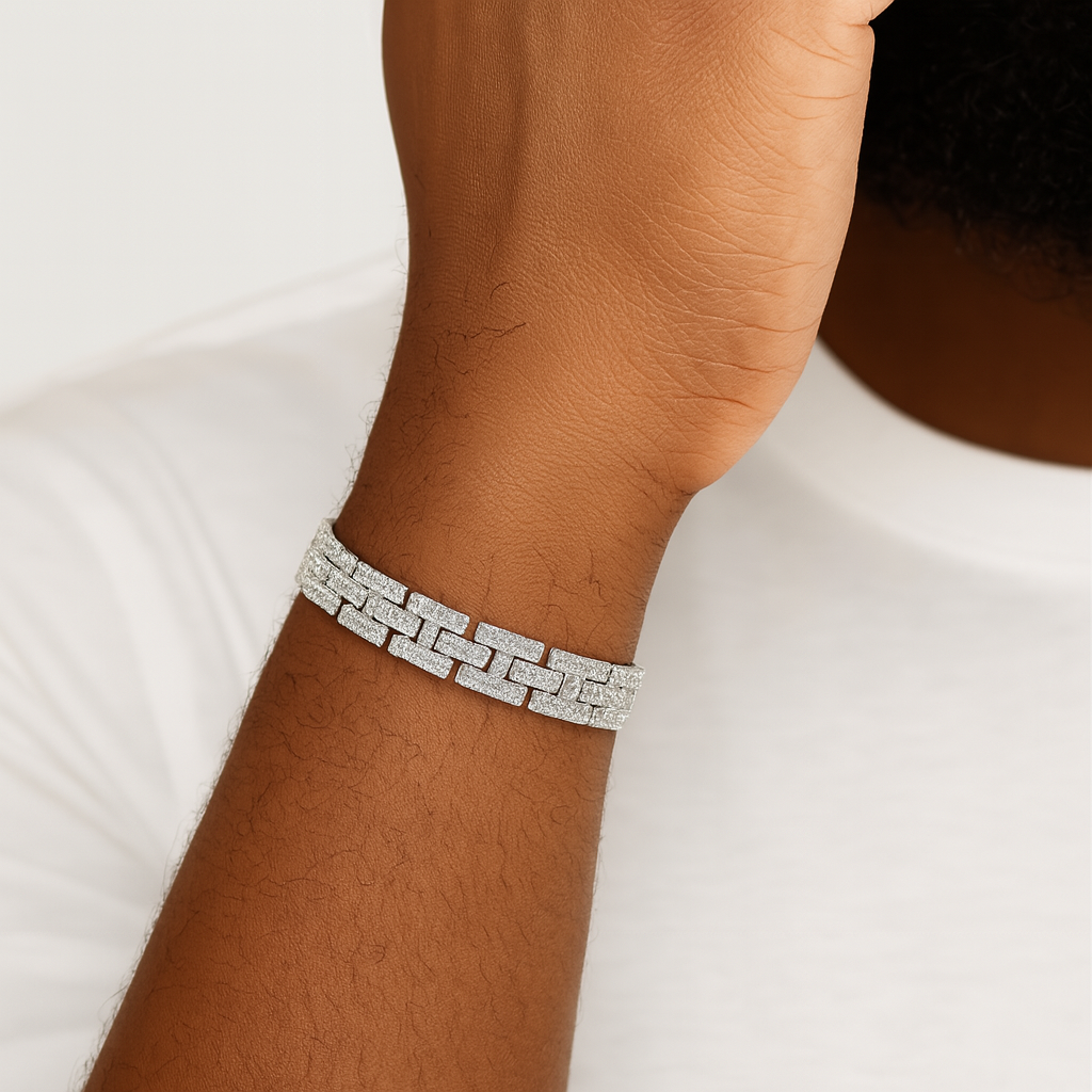 H Link Baguette cut Diamond Bracelet in 18K Gold